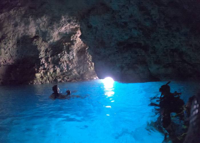 Cape Maeda : Blue Cave (Onna Village)